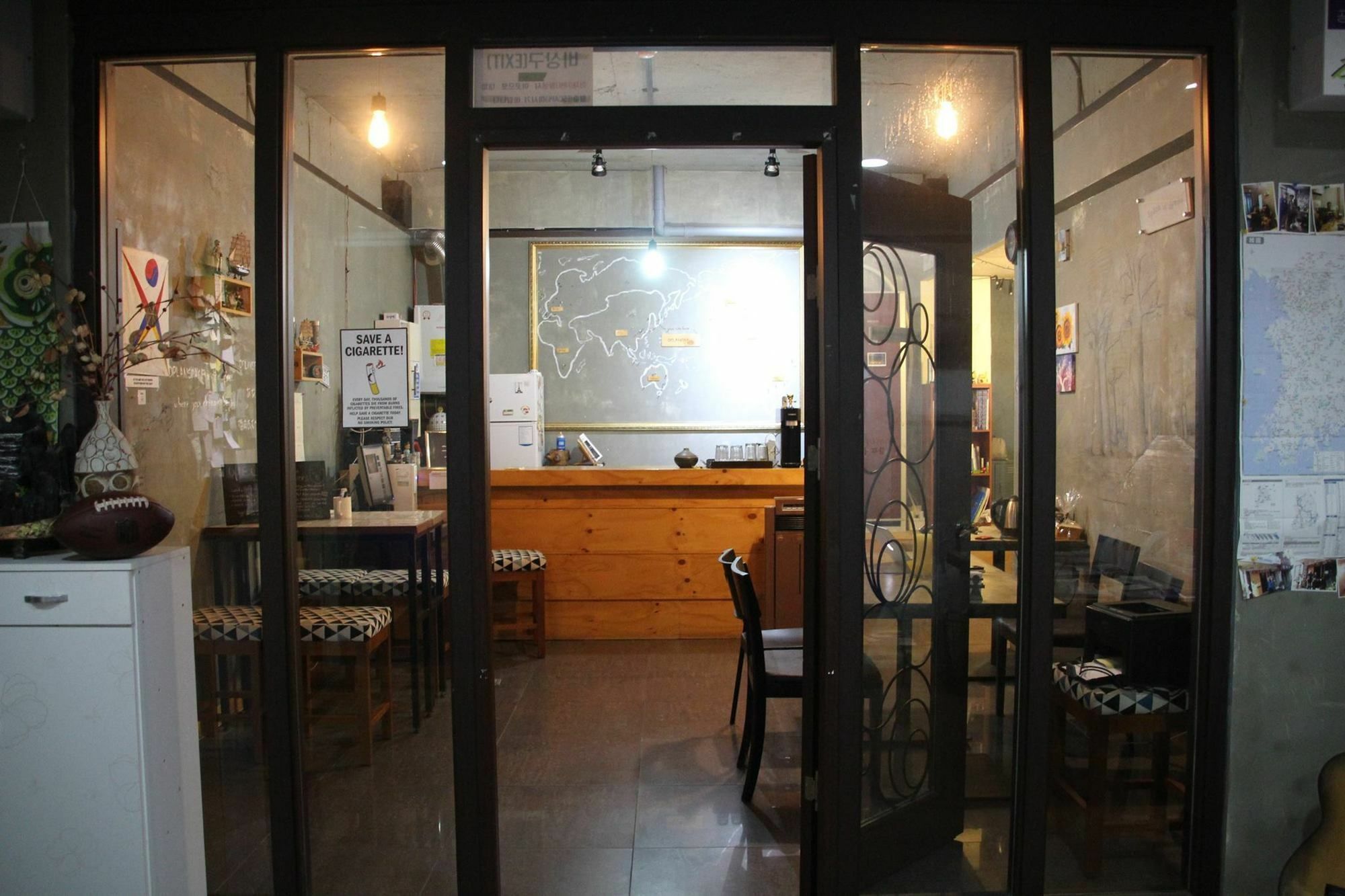 Hotel Backpackers' House Ciudad Metropolitana de Ciudad Metropolitana de Busan Exterior foto